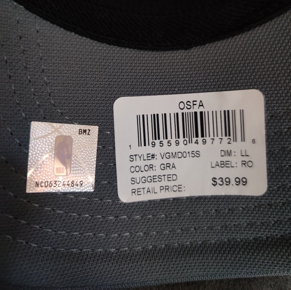 * RARE* Los Angeles Lakers USA Flag logo Hat. All reasonable offers welcome! - Picture 4 of 4